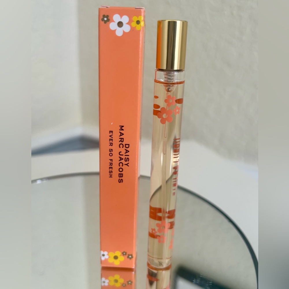Marc Jacobs Daisy Ever So Fresh Eau de Parfum Travel Size 10ml Spray NIB
